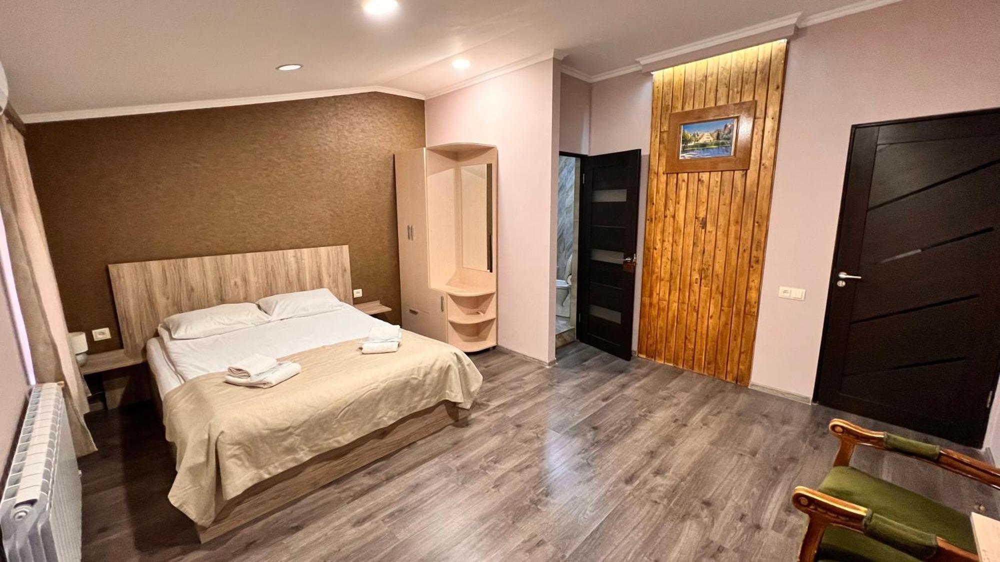 Elross Hotel Jerevan Eksteriør billede
