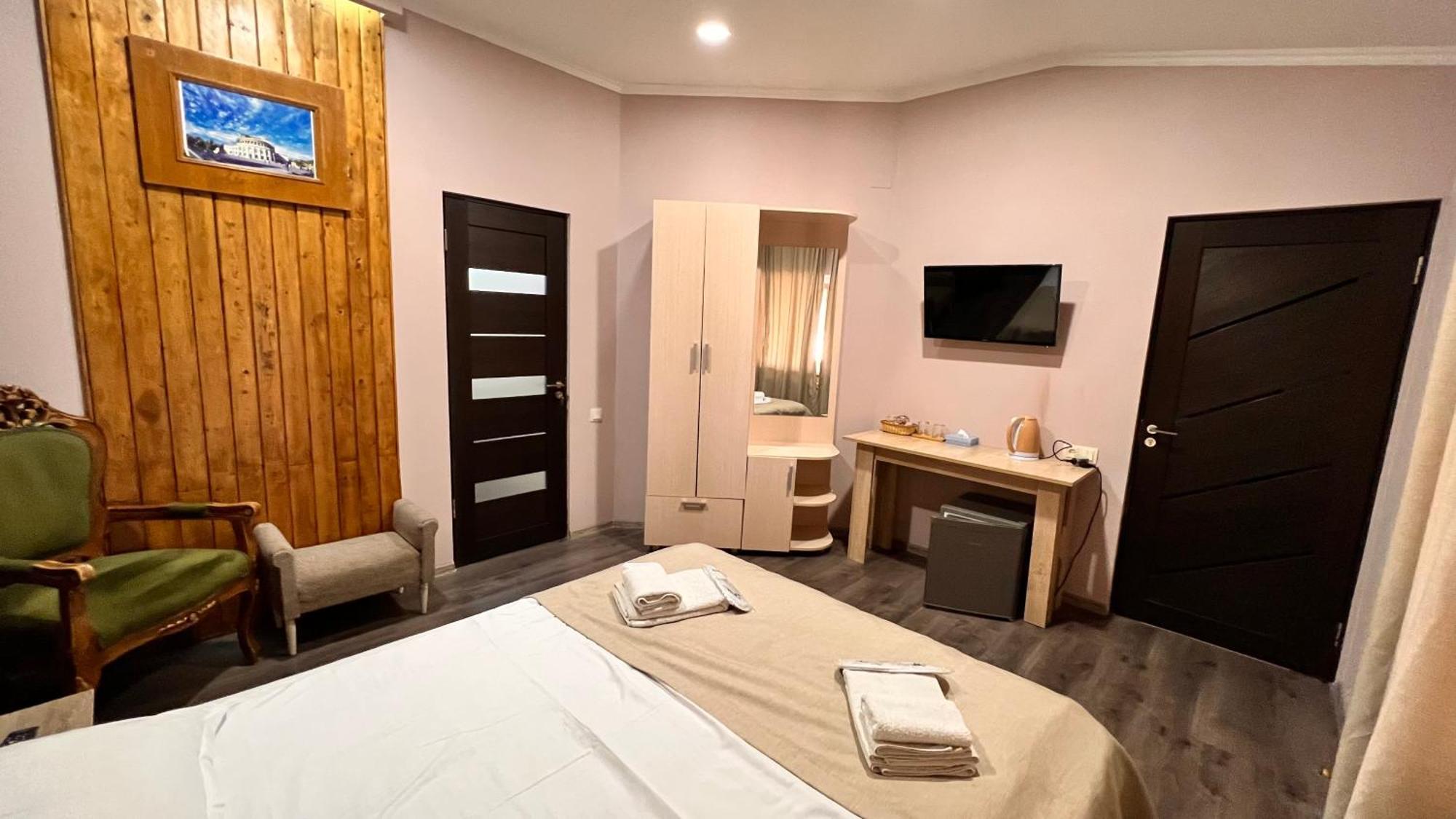 Elross Hotel Jerevan Eksteriør billede