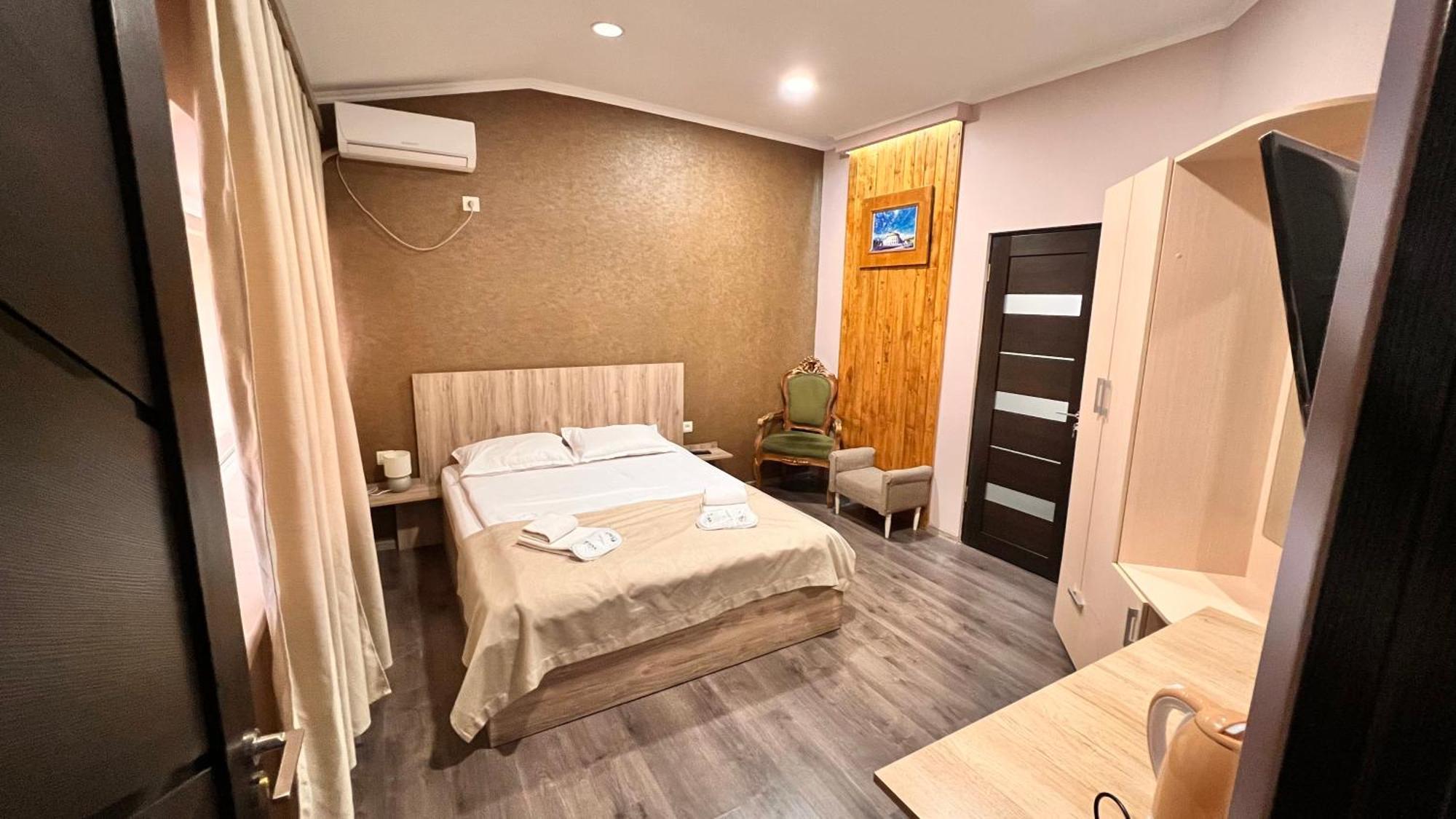 Elross Hotel Jerevan Eksteriør billede
