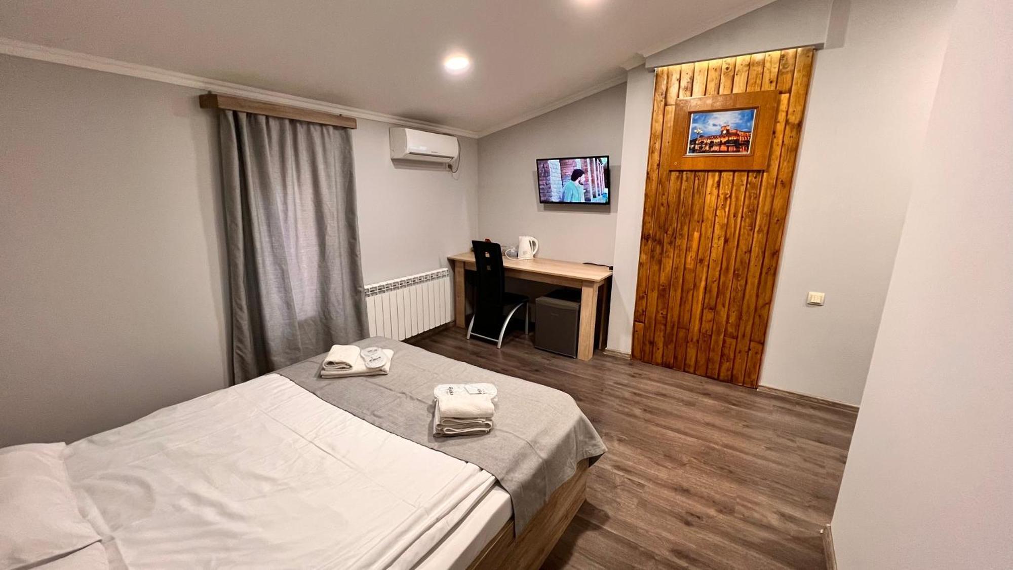 Elross Hotel Jerevan Eksteriør billede